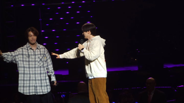 李哥：男与女预告片都看了吧？嗯，我得好好“教育”一下东海[doge]