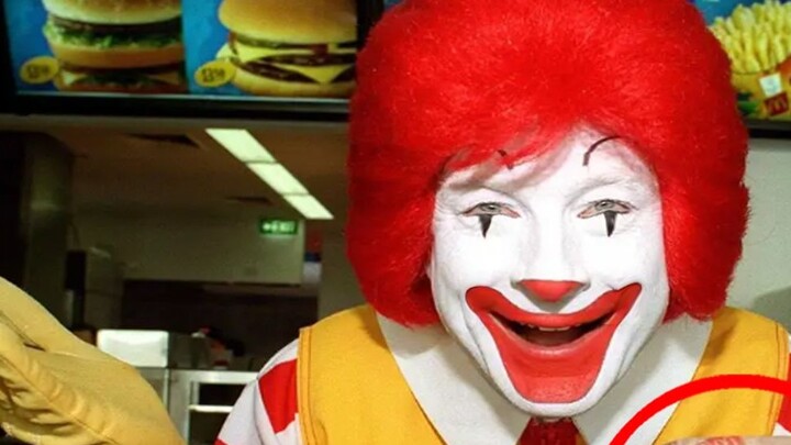 This pirated McDonald's is very popular abroad, believe me, don't eat there!