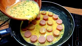 NEW WAY TO MAKE BREAKFAST OMELETTEâ�— CHEESY DELICIOUS OMELETTE