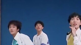 [Liu Ye] Penari cantik Liu Ye dari R1SE "Xiao Yao You" sedang berlatih di ruang latihan secara langs
