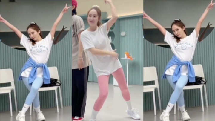 【تشينغ شيو يان】 كواليس استوديو التدريب لأغنية "الحلم لا يسقط في غابة المطر"