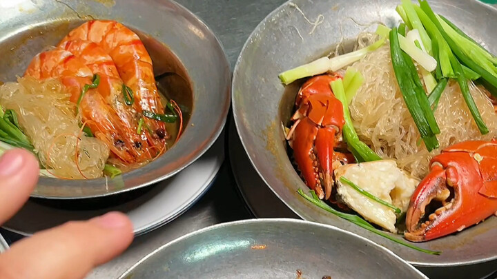 Masakan Thailand: 37 Tahun Konsistensi Hanya untuk Satu Suapan Sup Mi Sagu Udang dan Kepiting yang B
