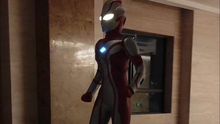 "Saat Kucing Mebius Lucu Berkeliaran di Comic Con" Ultraman Mebius adalah pemimpin Kultus Kelucuan!