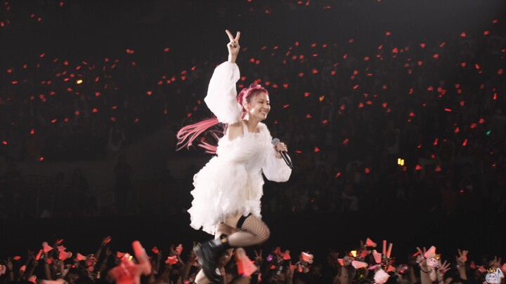 [4K/LiSA] Koor 10.000 orang membawakan OP Kimetsu no Yaiba "Gurenge" - Pesta Koktail di Stadion Nasi