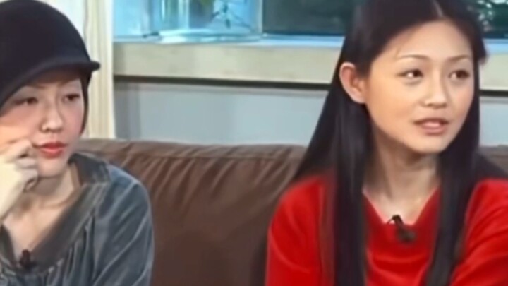 ต้าซือบอกว่าตัวเองดูเหมือนชอบยิ้มแย้ม แต่ความจริงแล้วข้างในใจกลับหม่นหมองและมองโลกในแง่ร้าย