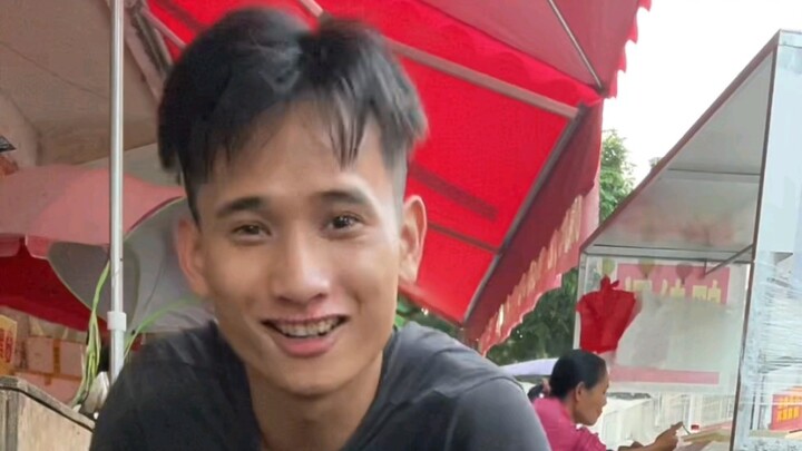 Một khúc cá đầu to đã thái lát
