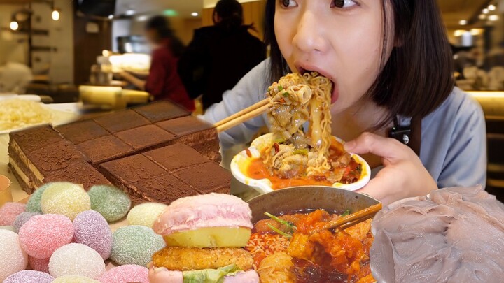 Lẩu nhỏ tự phục vụ xoay tròn, “sát thủ côn trùng” xuất hiện trên giang hồ – không ai vui hơn cô ấy!