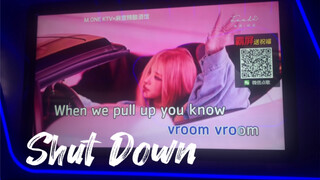 在KTV一人成团全开麦翻唱Shut Down
