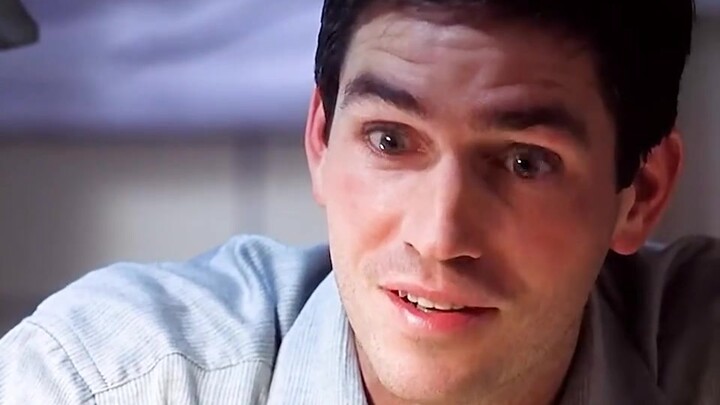 Seorang pria secara tak terduga berhasil berkomunikasi melalui radio dengan sang ayah yang telah men