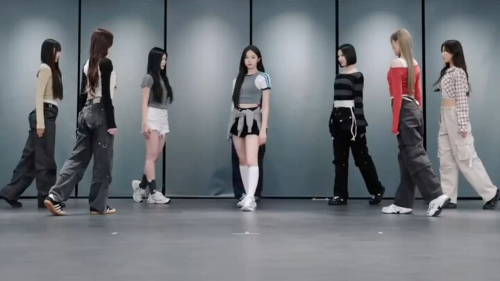 Hearts2Hearts practice room reaction (non-professional friendly discussion, don't quarrel