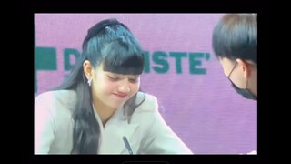 【ลิซ่า】ความแตกต่างในการปฏิบัติต่อแฟนคลับชายและหญิง