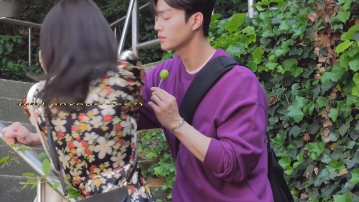 What do you mean Song Jiang has a cold face? That depends on who he is talking to. Double standard S