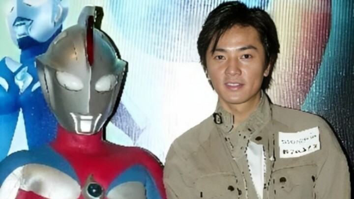 Precious photos of Chinese film and television stars with Ultraman