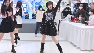 Random house dance, bukankah ini hanya pertarungan antara keduanya?