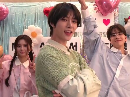 【ชเว โบกยู】เดจาวู ชา กับ MC สุดอลังการ! 240407 อัปเดต TikTok