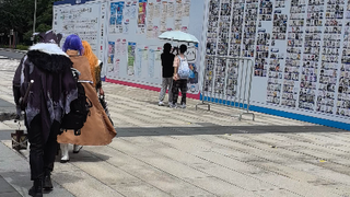 这么大的国家会展中心二次元只允许有一个入口，明年想凑热闹的观众。你要是连续走不了一个小时。你就不要来。