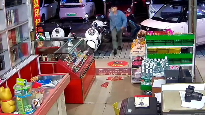 Giữa trộm cắp và cướp giật, tôi đã chọn quyên góp