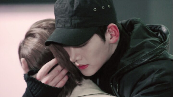 “Sukaku diam-diam, sang Penyembuh, si Pengepul Pesanan Malam”