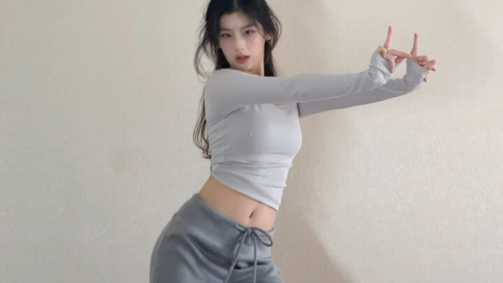 Looks like you’re meeting a girl like me for the first time, huh?