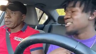 从没跟家里人说过自己会rap的小哥，第一次给爸妈听自己的歌...