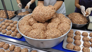 โฮมเมดเตาถ่านย่าง Tteokgalbi Factory / ลูกชิ้นยักษ์ย่าง - อาหารข้างทางเกาหลี