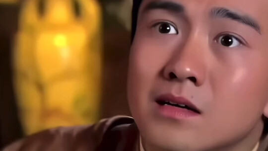 Ở gần em là ở gần nỗi đau, xa em là xa rời hạnh phúc