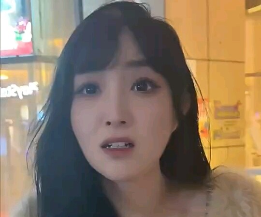 Điều gì sẽ xảy ra khi tôi đối xử với chị gái như bạn gái?