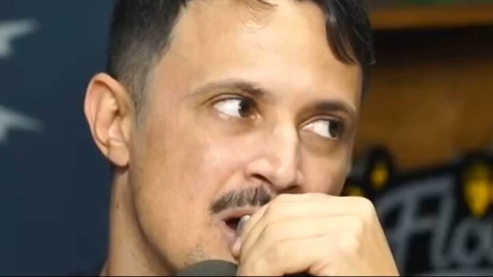 a-parede-do-quarto-e-a-cusparada-lendaria