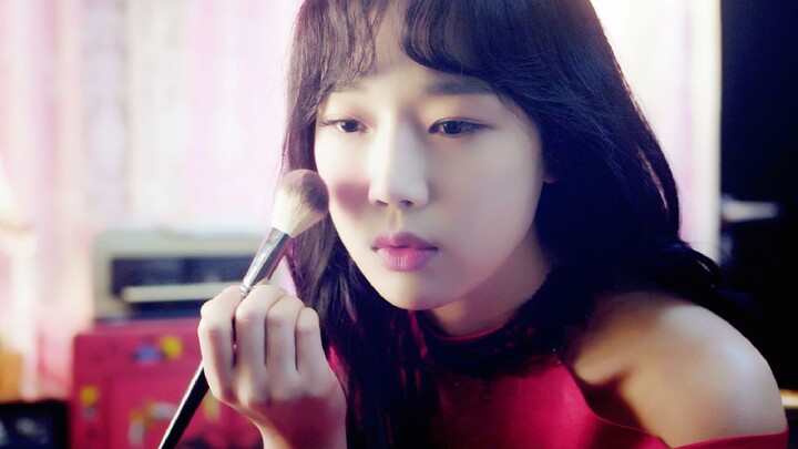 Would you dare to have a girlfriend like this? At 519 years old, she still looks ageless—because she