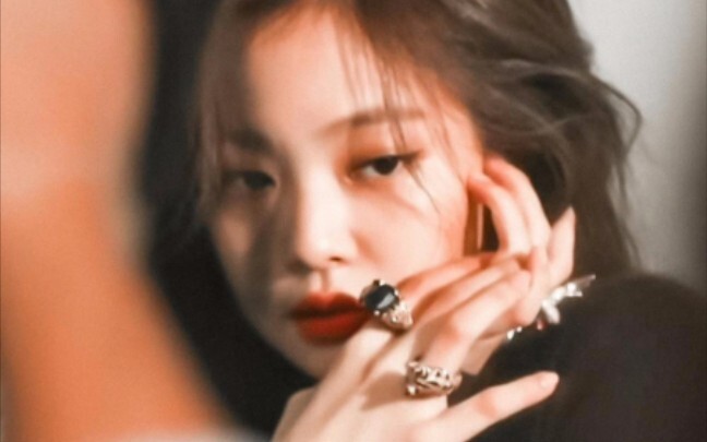 【JENNIE】Setiap bagian dalam lagunya adalah jiwa dari musik Mocou, kemampuan vokalnya benar-benar dir