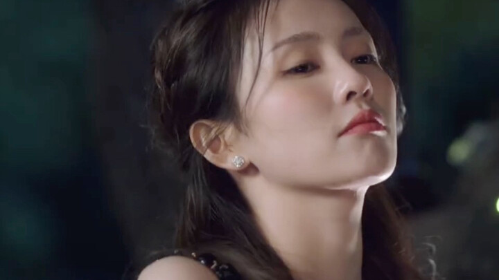 Ex-girlfriend tries to get back together with the CEO, but he only has eyes for Shu Yi!