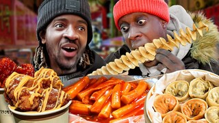 British Rappers shocked by Crazy Korean night market!