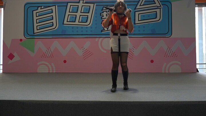 mysty sang "Jazz on the Clock" passionately at the comic exhibition!