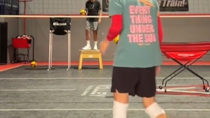 "It's that annoying float ball from Karasuno again" #volleyball #floatball