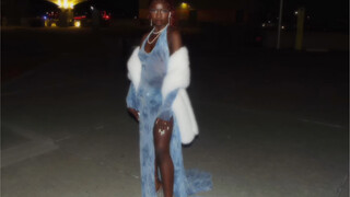 有没有形容词可以形容一下 美女不光独美 还要赞美别人