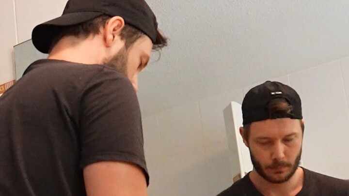 Meme: When DJs Use Their Phones After Washing Their Hands
