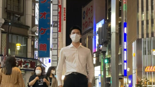 新宿街头大跳泫雅的BABE