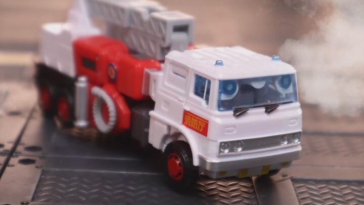 [Stop-motion animation] Various fire truck toys! NA Fire Meteor repainted NA H46W Backdraft