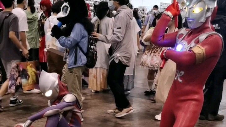 Ultraman Leo di Comic Con