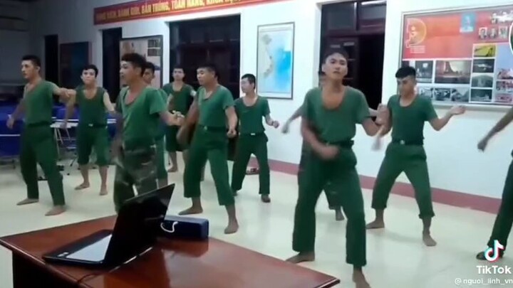 mấy chú múa dẻo quá
