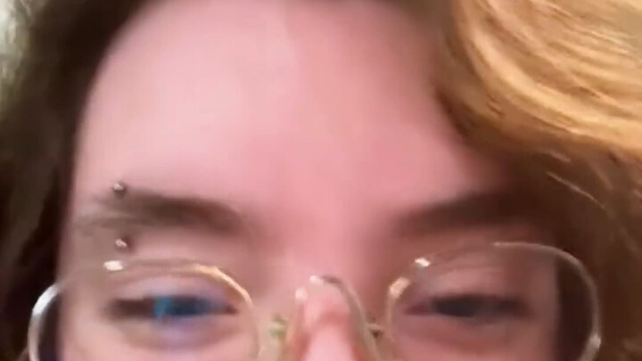 Glasses that are very friendly to myopia