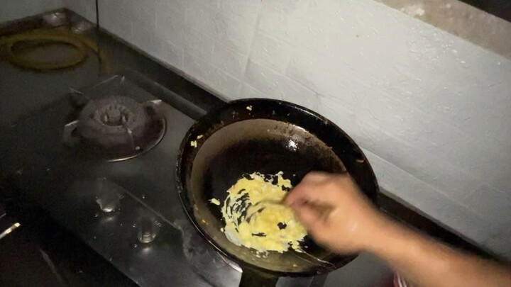 Woke up hungry in the middle of the night—better grab a quick bite and get back to sleep.