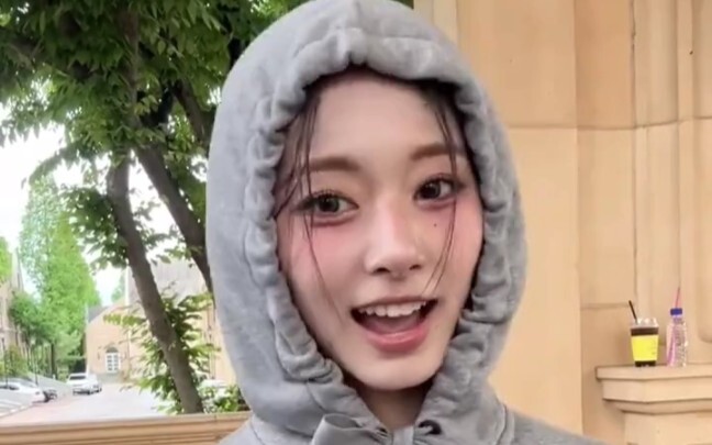 จื่อหยู ที่แม่น้ำฮั่นเจียงมีแมวตัวหนึ่งมาแล้ว cha