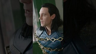 Loki snake prank on Thor scene in Thor Ragnarok (2017)