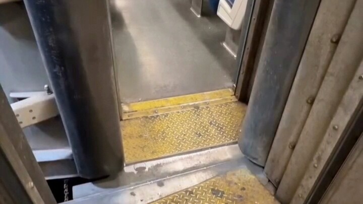 这歪的有点太大了吧