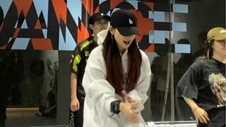 别管热不热，帅就完了
