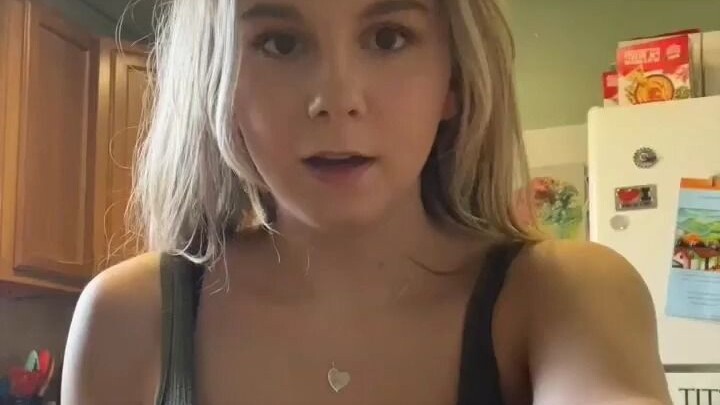 หยุดพูดเรื่องแม่ๆ นี่ได้แล้ว