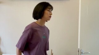 鹿姐居然为了一张照片抱着我大腿求我