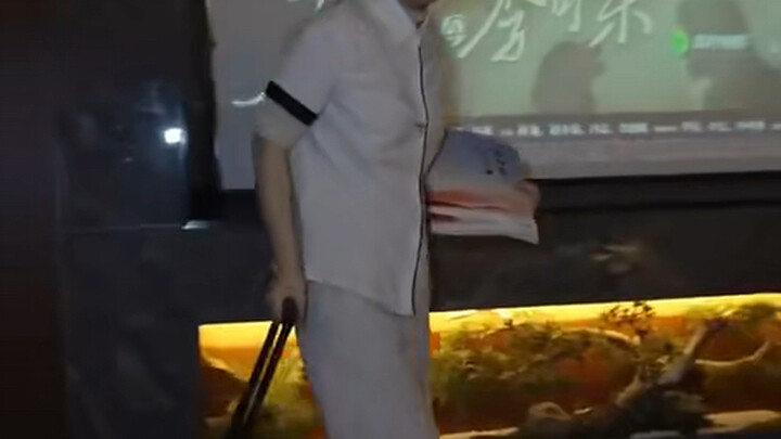 I wanna take her with me—but only if the market hits 6,000 points first! 😮‍💨😮‍💨😮‍💨