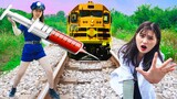 Doctor Girl vs Police Girl Poop Stop The High-speed Train Nerf Guns Fight Criminal | TNS Nerf War